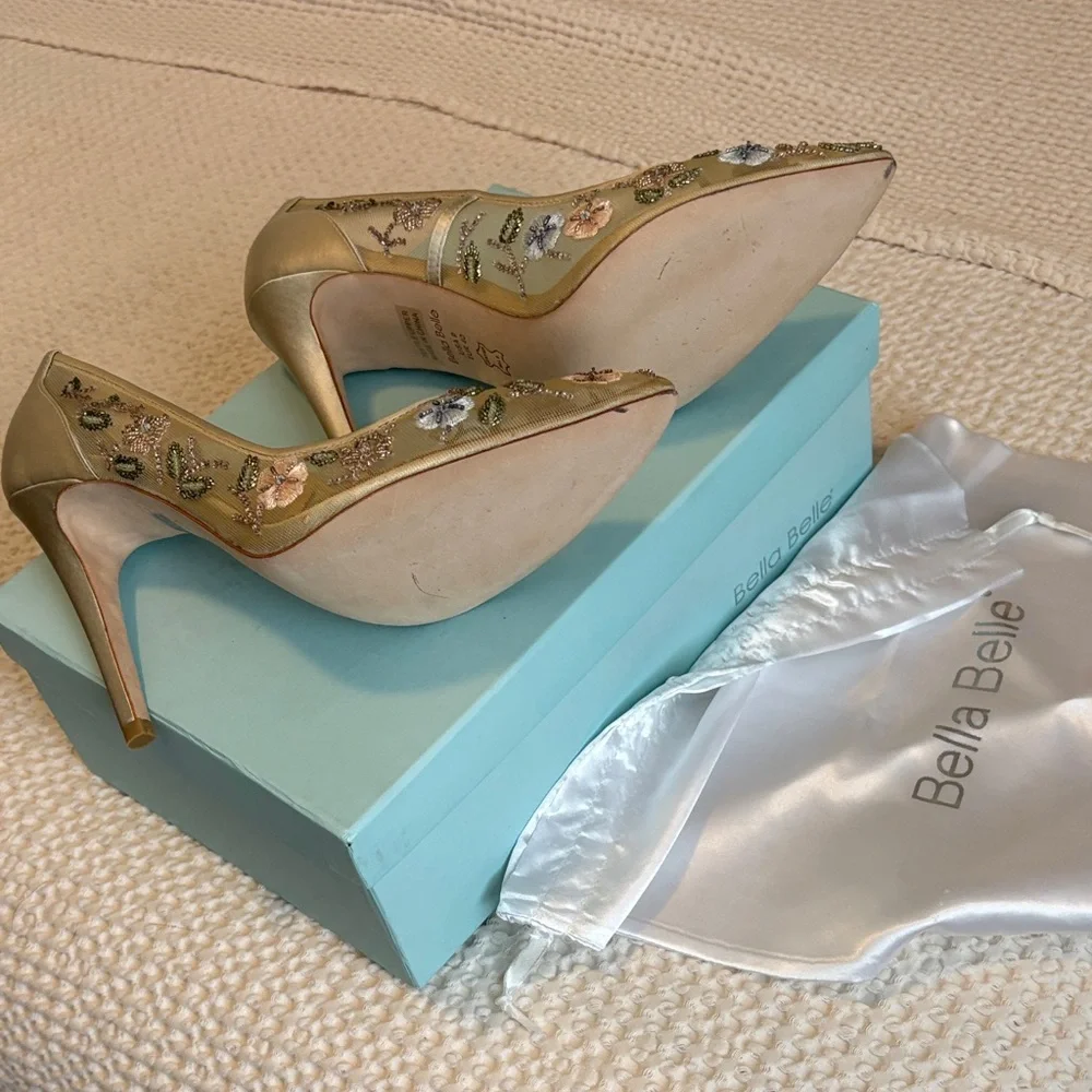 Bella Belle Gold Embroidered Women's Heels NIB size 9 - Picture 6 of 8